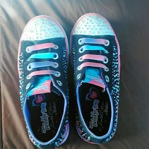 Girls skechers